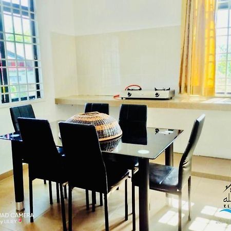 Qalya Homestay 2 @ Kota Bharu Bagian luar foto